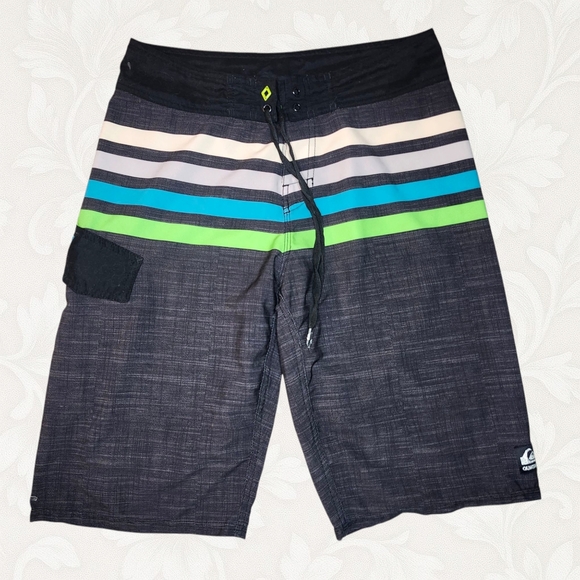 Quiksilver Board Shorts – 30” Waist - Picture 1 of 7